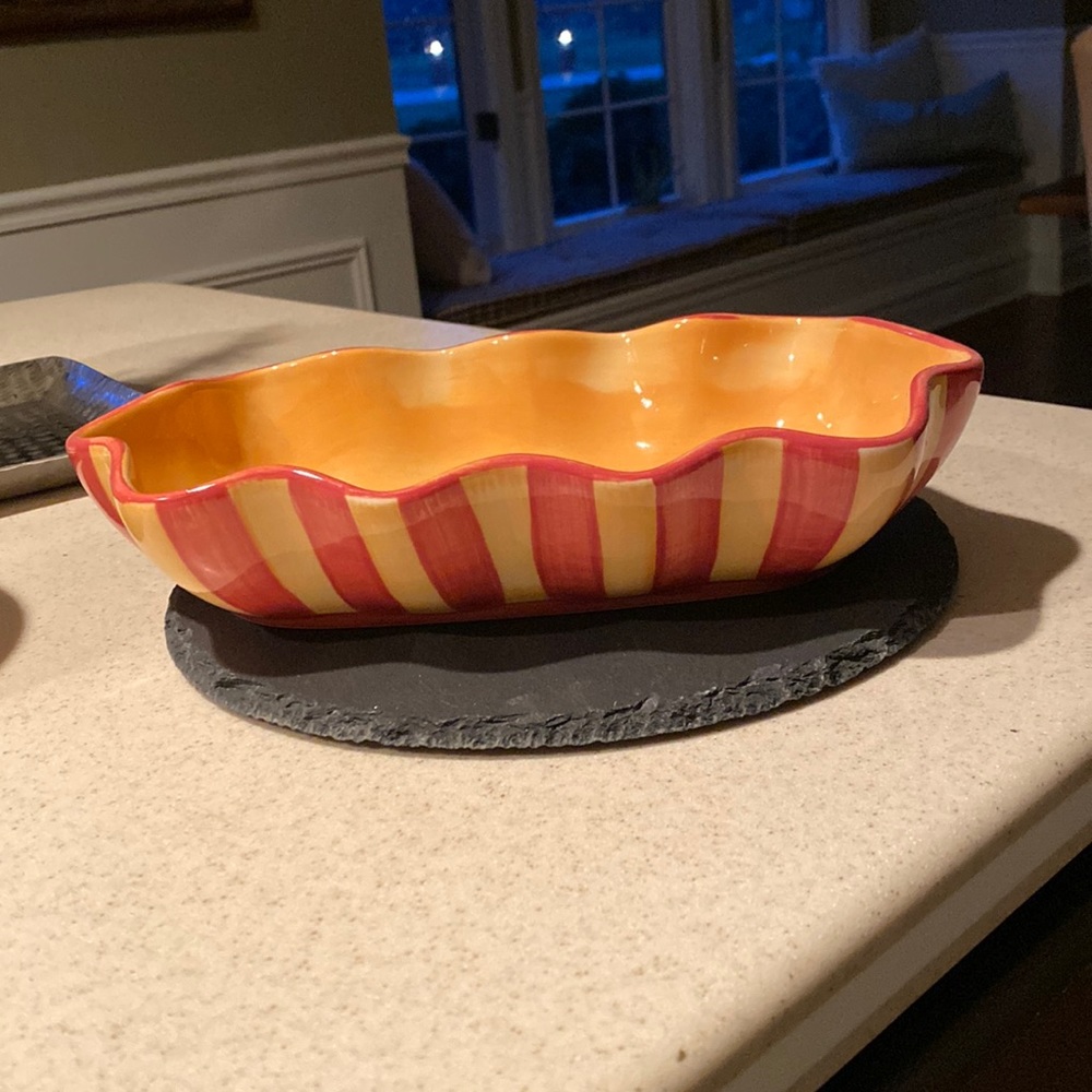 Gail Pittman cute pottery ruffled dish